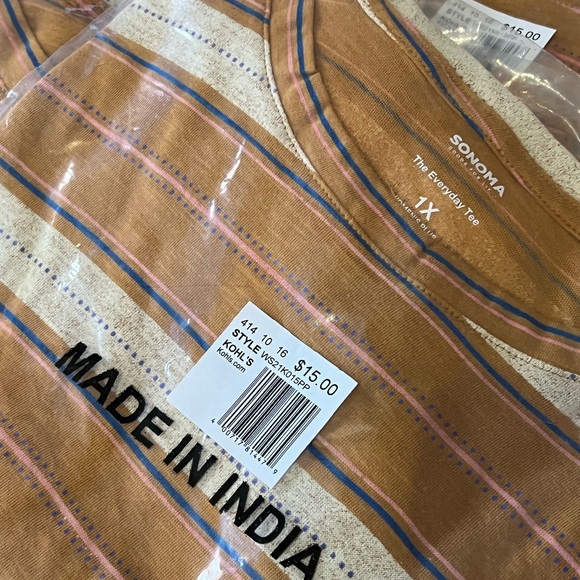 🎁🎁🎁
Plus Size Sonoma Goods For Life® Everyday Crewneck Tee - Picture 3 of 5